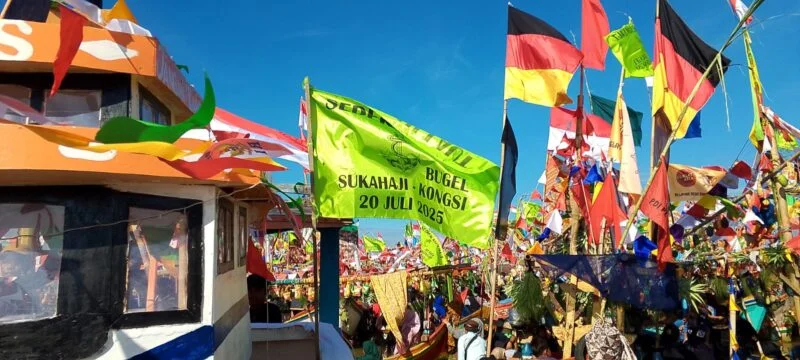 Sedekah Laut Desa Sukahaji-Bugel Meriah dan Lancar, Wujud Syukur Masyarakat Nelayan